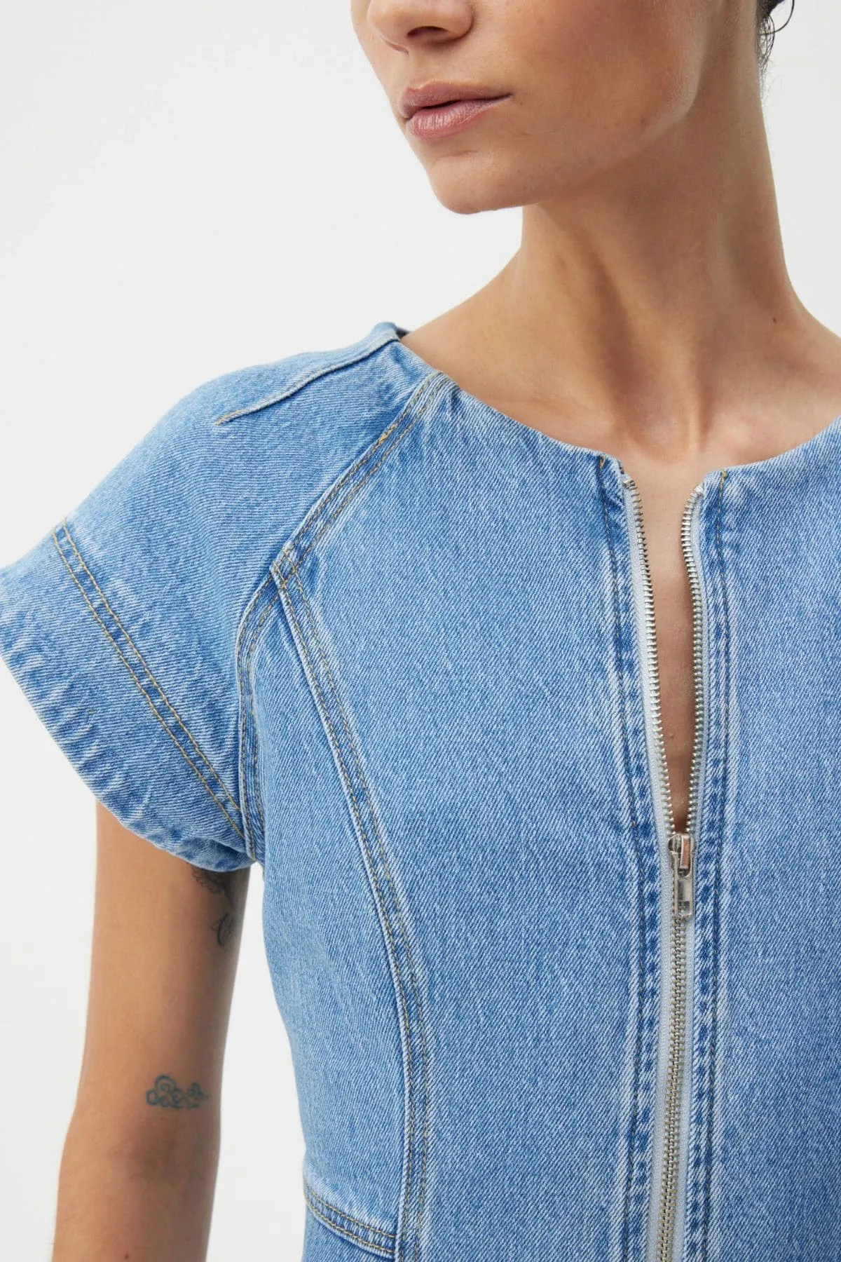 CLOVELLY DENIM DRESS LIGHT BLUE