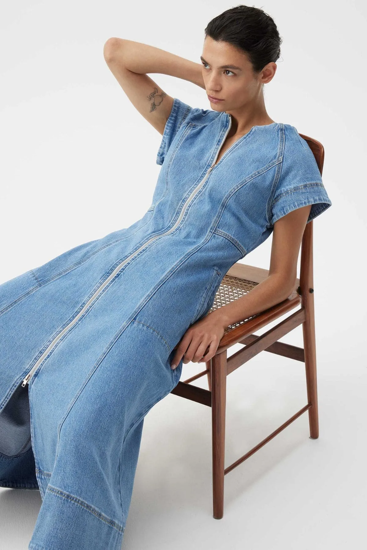 CLOVELLY DENIM DRESS LIGHT BLUE