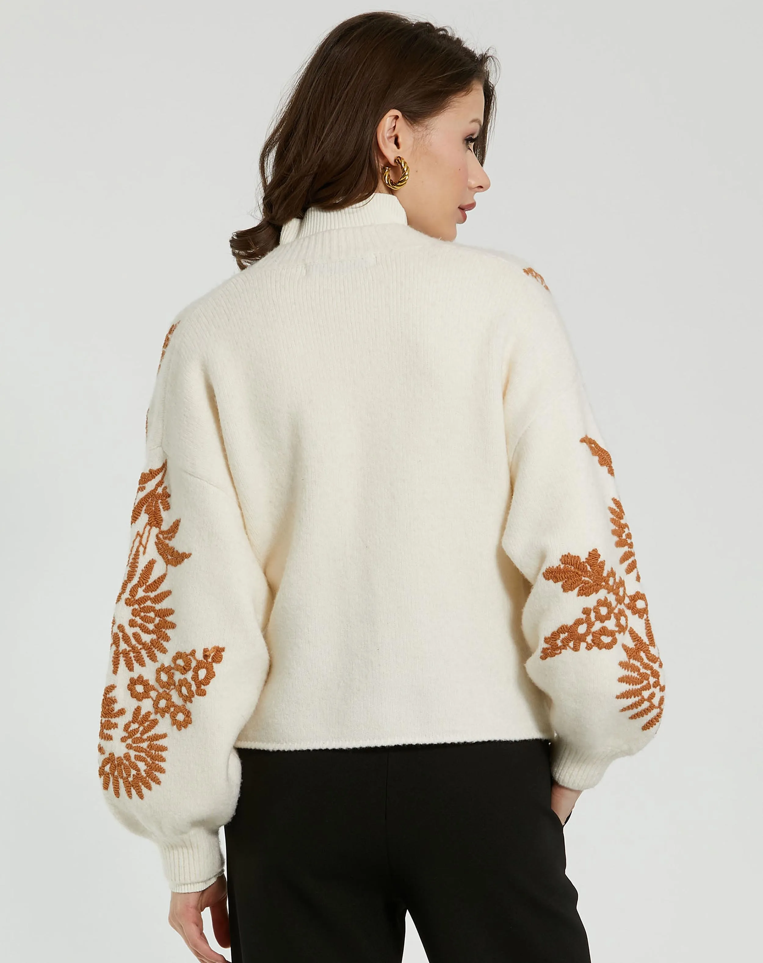 Cropped Knit Cardigan With Floral Details