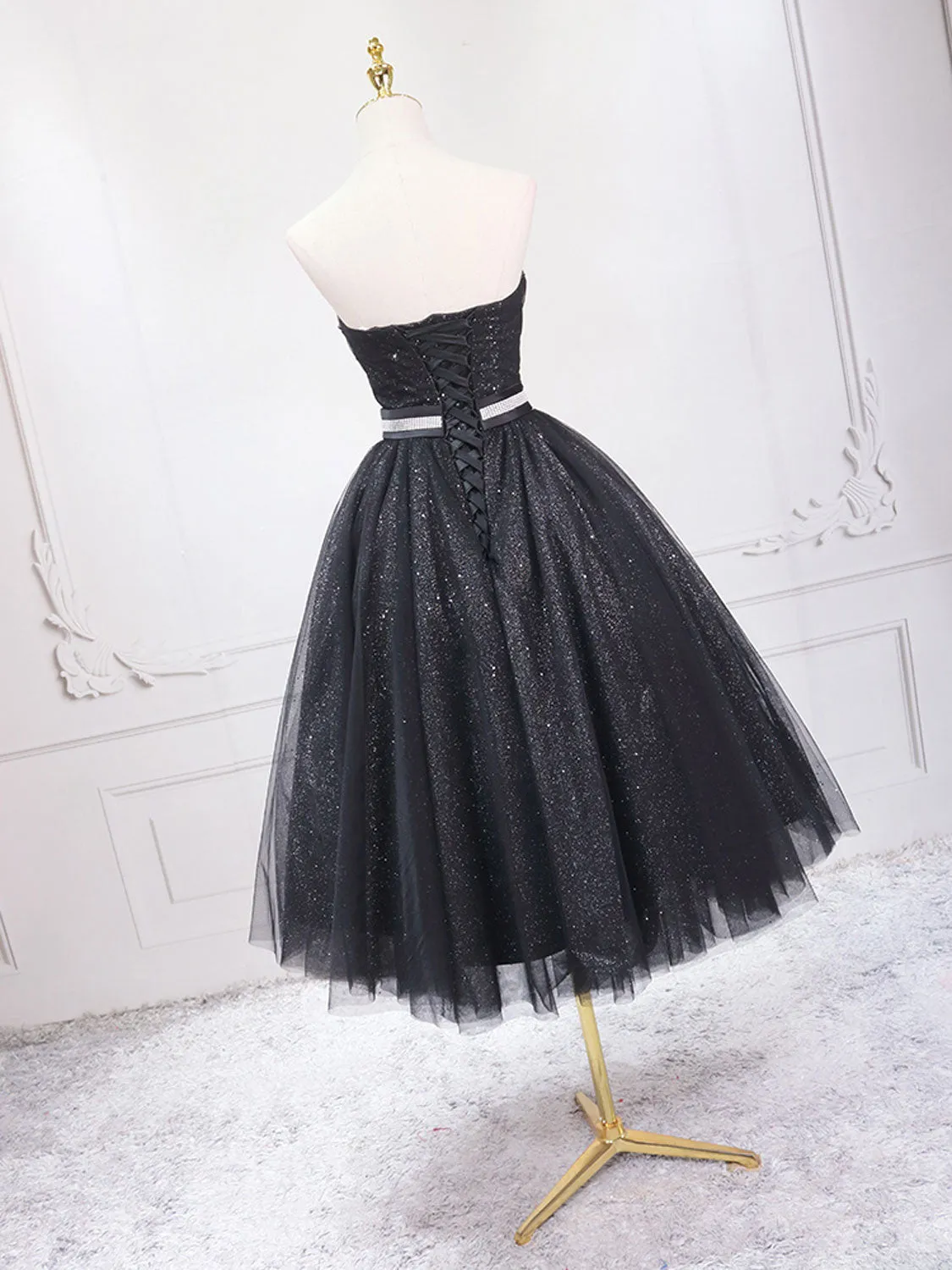 Delicate Black Strapless Tulle Short Prom Dress
