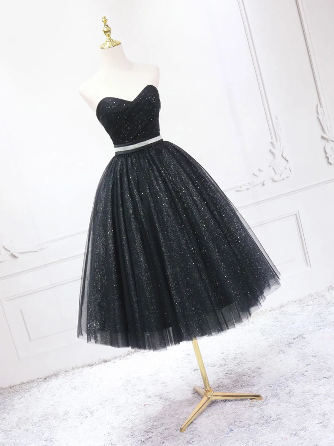 Delicate Black Strapless Tulle Short Prom Dress