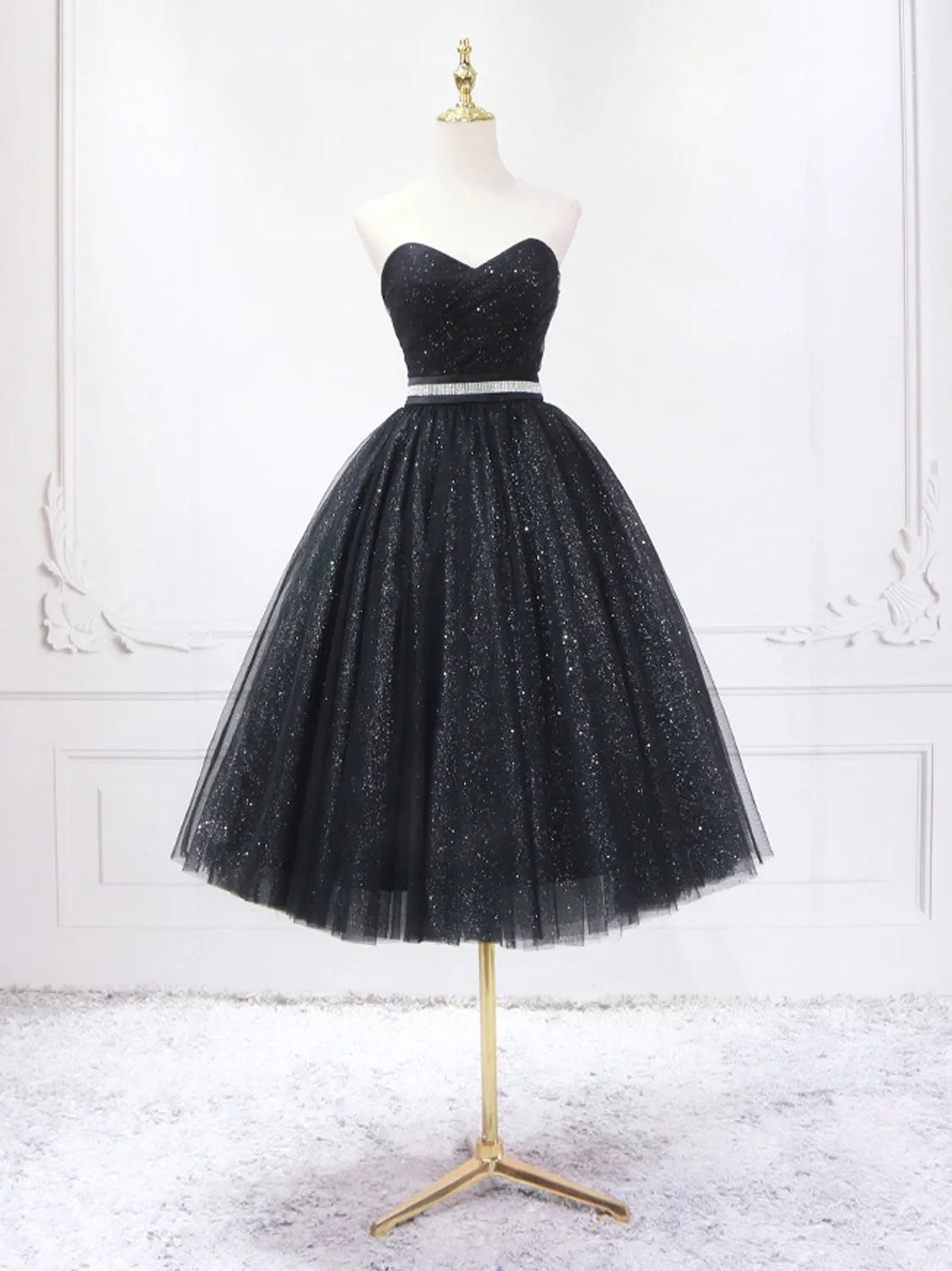 Delicate Black Strapless Tulle Short Prom Dress