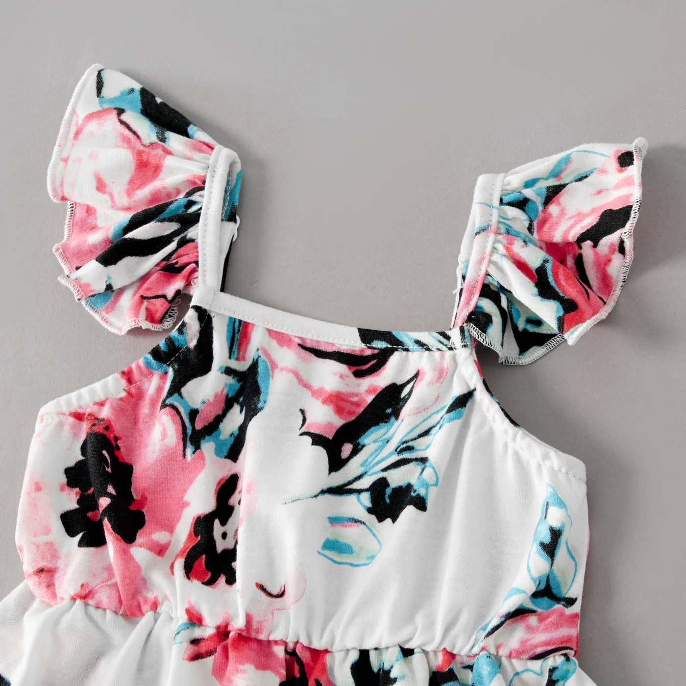 Family Matching Solid Spaghetti Strap Splicing Floral Print Dresses and Short-sleeve T-shirts Set