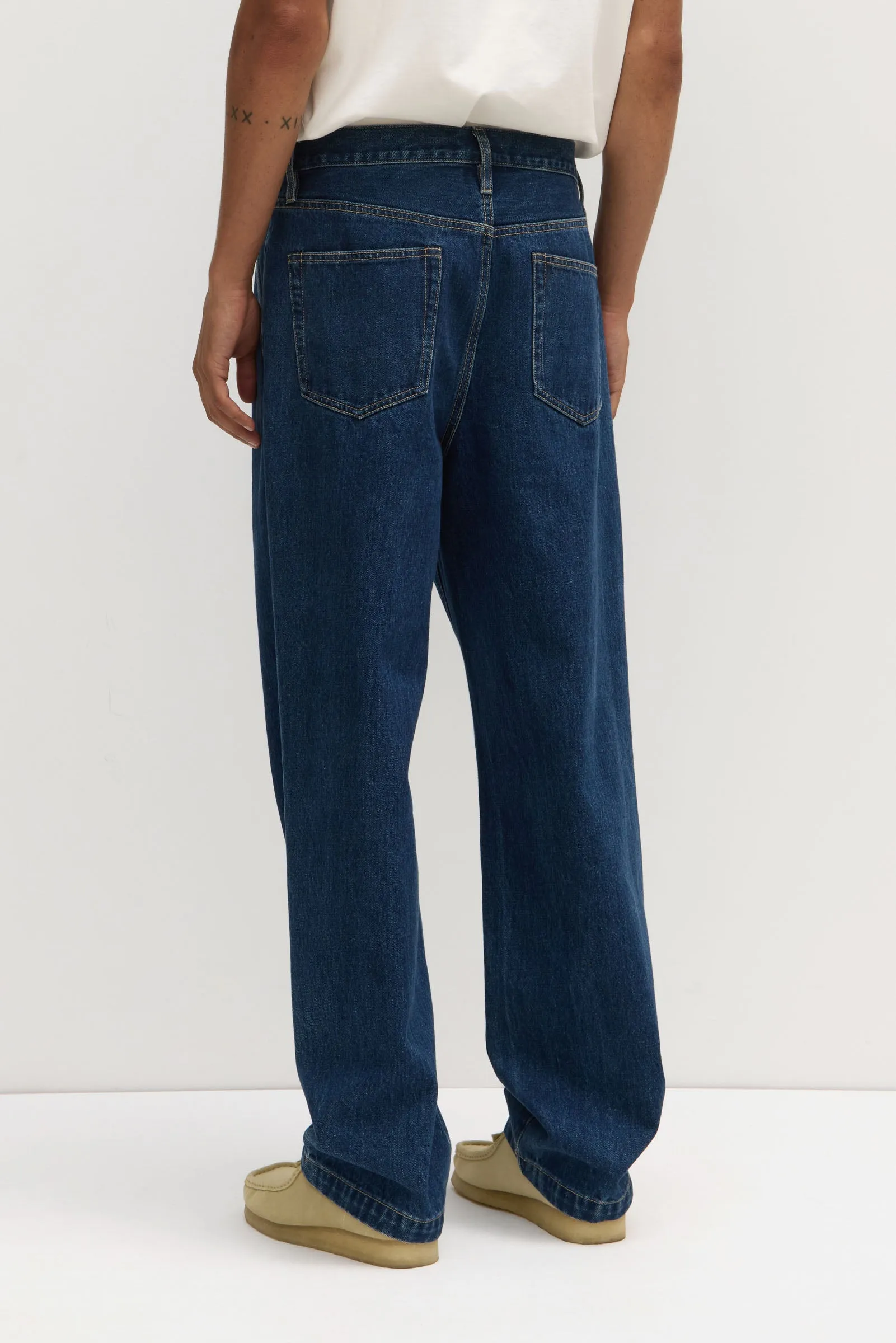 Mens Relaxed Pleated Jean